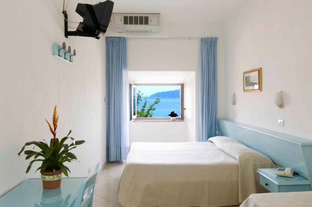Hotel Eugenio Ischia Kamer foto