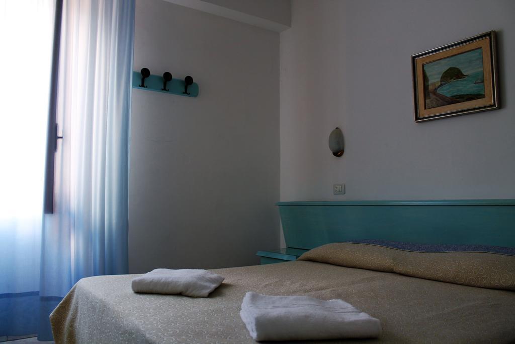 Hotel Eugenio Ischia Buitenkant foto